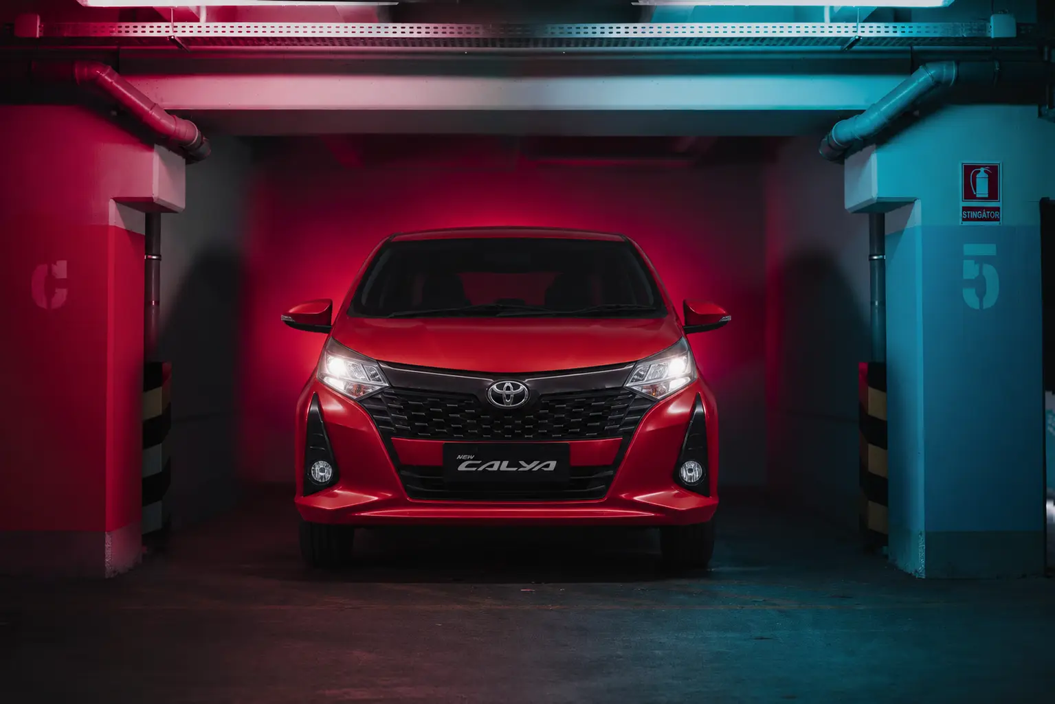 Toyota Calya Merah